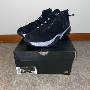 Brand new Jordan Max Aura 3s